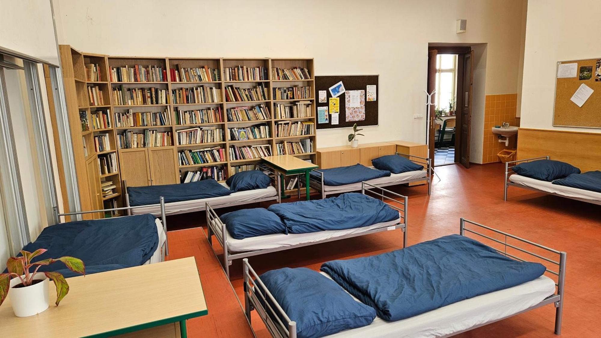 Hostel In School *